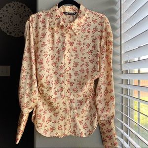 Zara blouse with long sleeves with buttoned XS